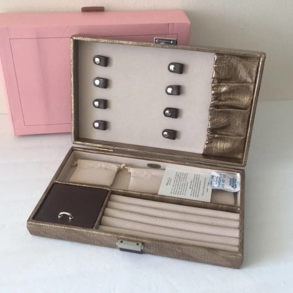 Mele & Co.Jewelry Box Vivienne Large Contour TRVL Bronze Textured Faux Leather